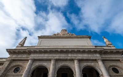 La portada de la Casa de Iberoamérica de Cádiz luce como nueva tras su restauración